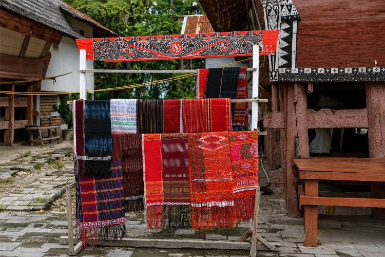 Ulos Huta Ginjang